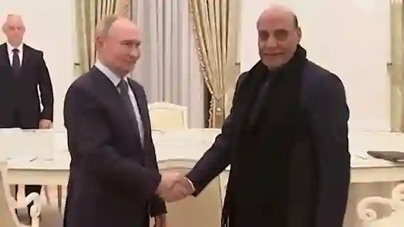 Raksha Mantri Shri Rajnath Singh calls on Russian President Mr Vladimir Putin in Moscow