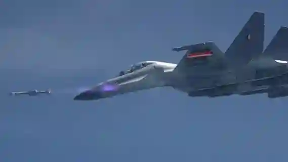 DRDO & IAF conduct successful flight-test of Astra Beyond Visual Range Air-to-Air missile with indigenous Radio Frequency Seeker from Su-30 Mk-I