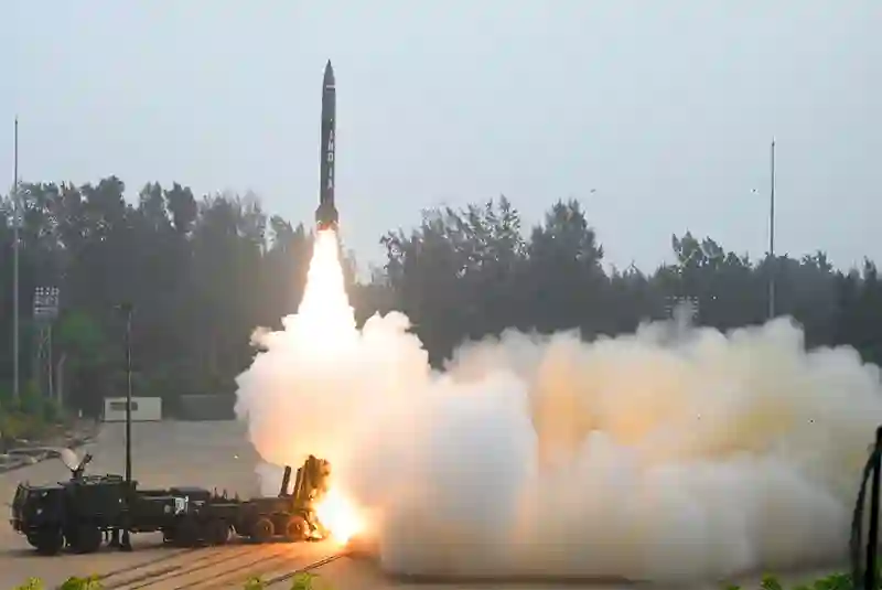 DRDO successfully conducts salvo launch of two Pralay missiles in quick succession