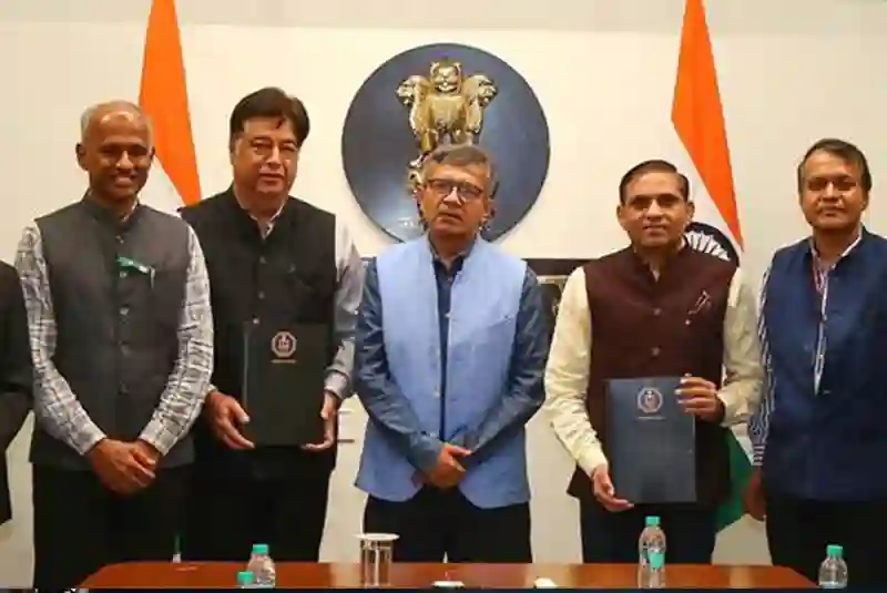 Aatmanirbhar Bharat: MoD inks Rs 449 crore contract for 20 Enhanced Capability Global Navigation Satellite System Jammers for Indian Navy