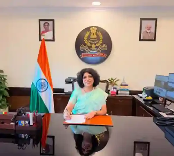 Smt Alka Nangia Arora takes charge as Controller General of Defence Accounts
